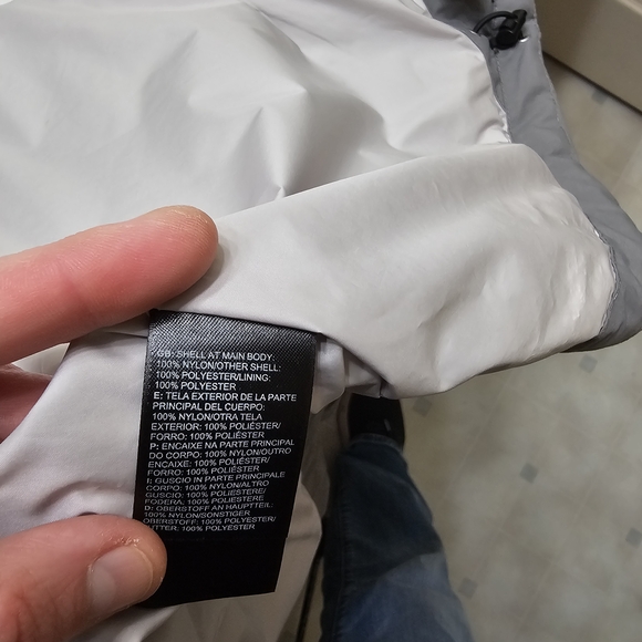 The North Face Women's Gray and Black Ski Jacket - Picture 7 of 8